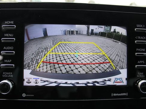 Used 2022 Toyota Camry SE image 15