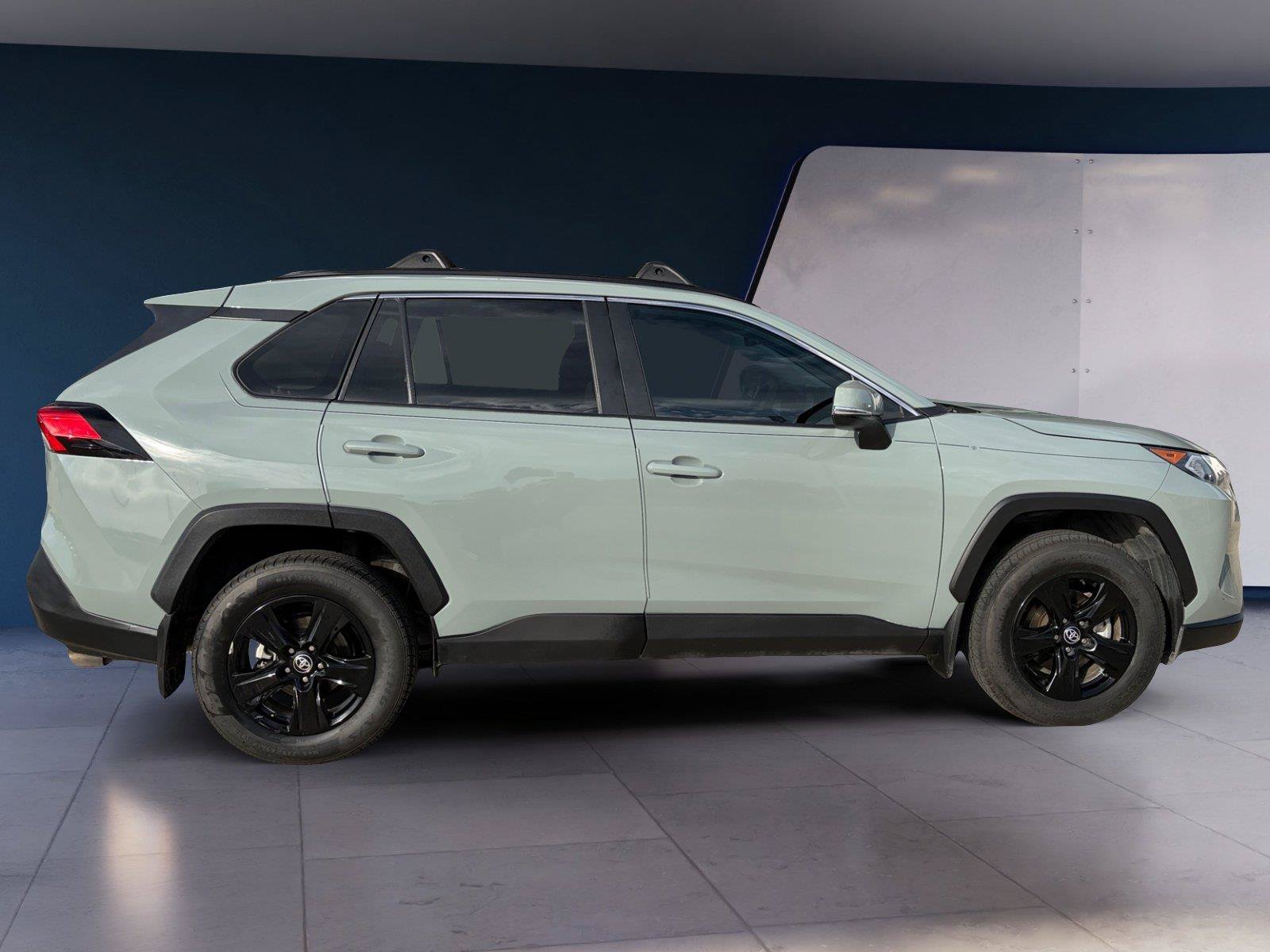 Used 2021 Toyota RAV4 XLE FWD image 6