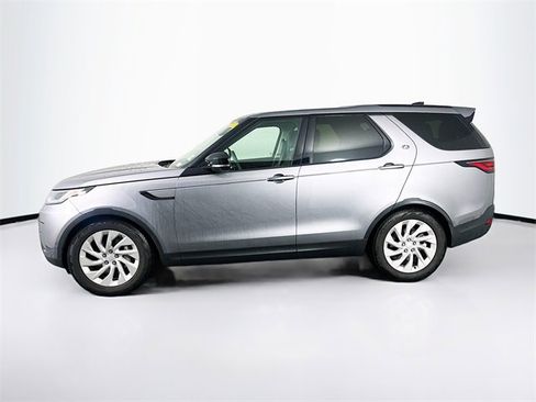 Used 2024 Land Rover Discovery S image 8