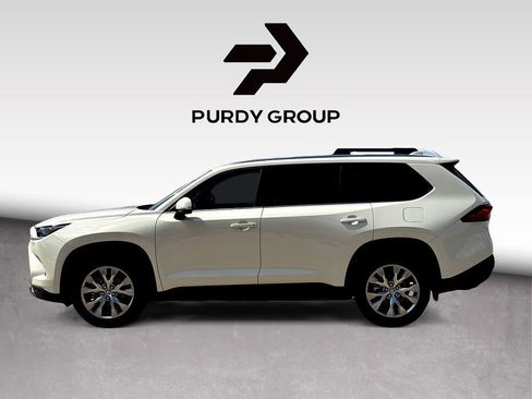 Used 2024 Toyota Grand Highlander FWD image 5