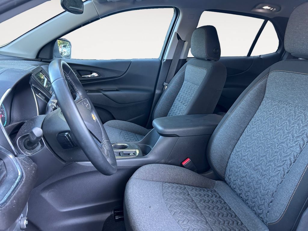 Used 2023 Chevrolet Equinox LT FWD image 9