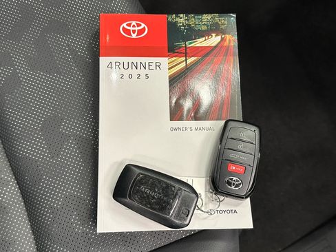Used 2025 Toyota 4Runner TRD Pro AWD/4WD image 40