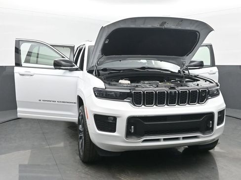 Used 2024 Jeep Grand Cherokee L Overland w/ Advanced Protech Group III AWD/4WD image 54