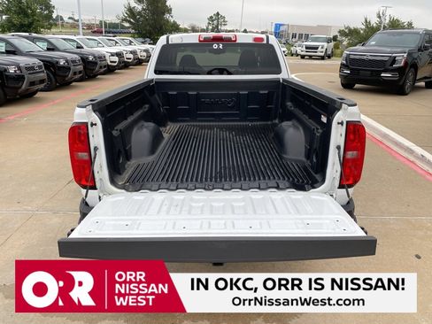 Used 2022 Chevrolet Colorado LT w/ Fleet Safety Package image 12