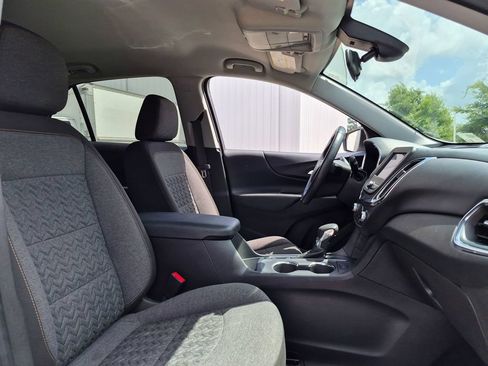 Used 2022 Chevrolet Equinox LT FWD image 30