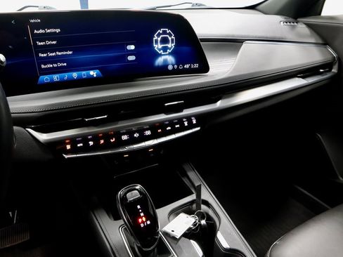 Used 2025 Cadillac XT4 Premium Luxury w/ Cold Weather Package image 31