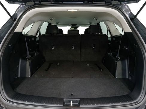 Certified 2025 Kia Sorento LX image 31