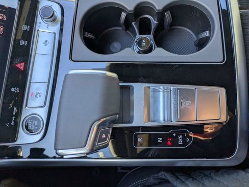 New 2026 Audi Q8 Premium Plus image 28