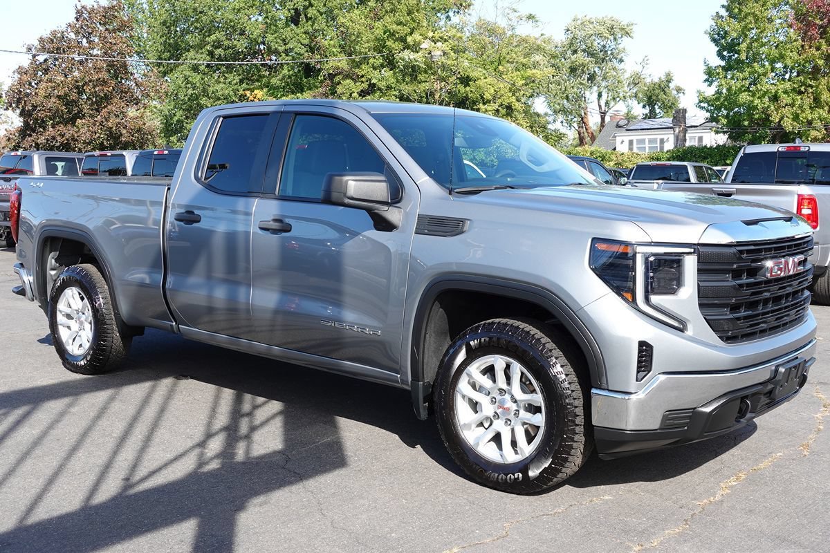 Used 2023 GMC Sierra 1500 Pro w/ Pro Value Package AWD/4WD image 4