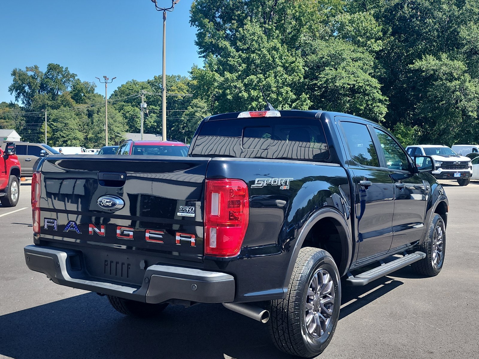 Used 2019 Ford Ranger XLT w/ Equipment Group 302A Luxury AWD/4WD image 5