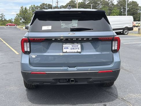 New 2026 Ford Explorer Active RWD image 26