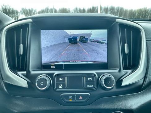 Certified 2023 GMC Terrain SLE w/ Driver Convenience Package image 15