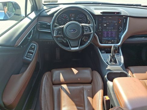 Used 2022 Subaru Outback Touring AWD/4WD image 10