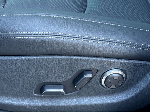 New 2026 Genesis GV70 2.5T image 26