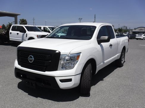 Used 2022 Nissan Titan S RWD image 21