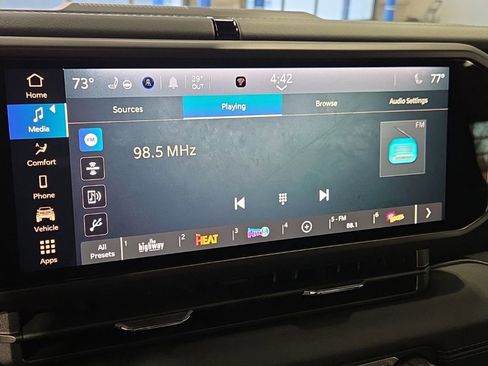 New 2026 Jeep Gladiator Sport image 18