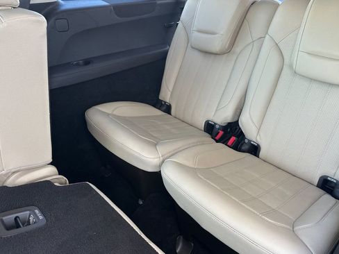 Used 2017 Mercedes-Benz GLS 450 4MATIC image 15