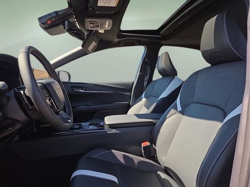 Used 2026 Toyota Camry SE w/ Convenience Package image 19