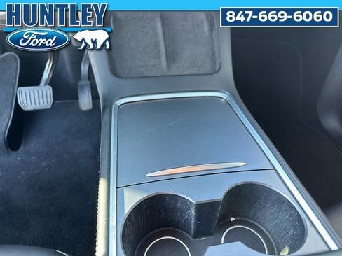 Used 2022 Tesla Model Y Long Range image 24