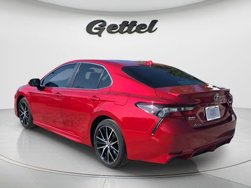 Used 2024 Toyota Camry SE FWD image 6