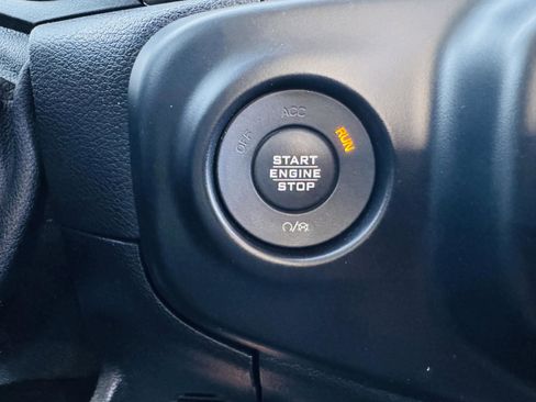 Used 2020 Jeep Wrangler Sport S image 29