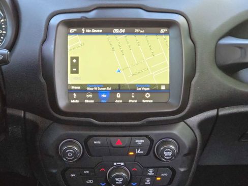 Used 2023 Jeep Renegade Altitude image 19