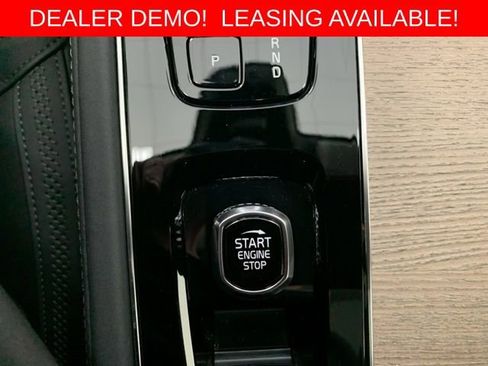 Used 2026 Volvo XC90 B6 Plus w/ Protection Package Premier image 17