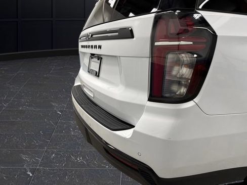 Used 2023 Chevrolet Suburban Z71 w/ Luxury Package image 36