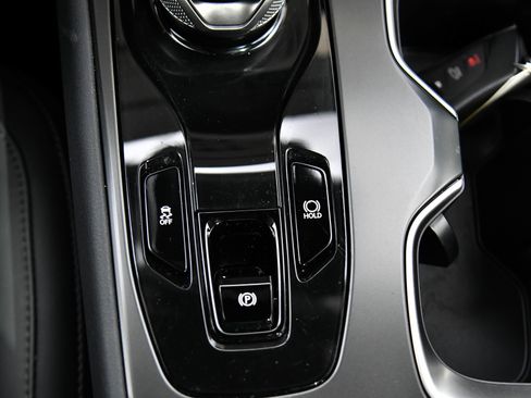 Used 2024 Lexus RZ 300e Premium image 37