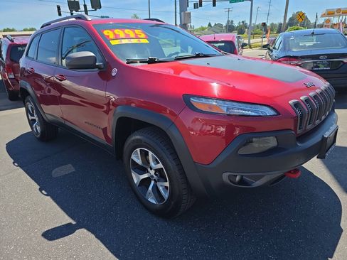 Used 2014 Jeep Cherokee Trailhawk w/ Comfort/Convenience Group AWD/4WD image 7