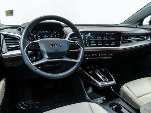 Used 2025 Audi Q4 e-tron Premium Plus w/ Premium Plus image 4