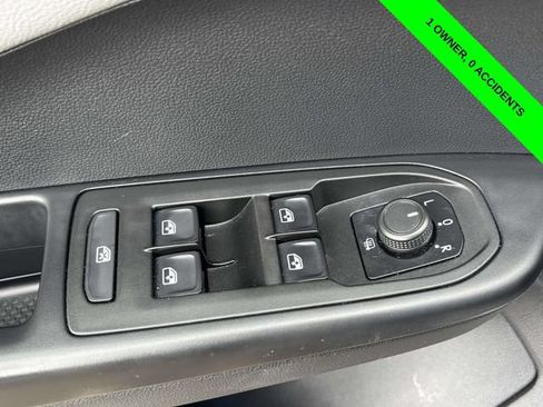 Used 2022 Volkswagen Taos SE AWD/4WD image 10