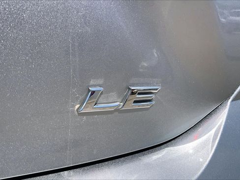Used 2025 Toyota Camry LE FWD image 10