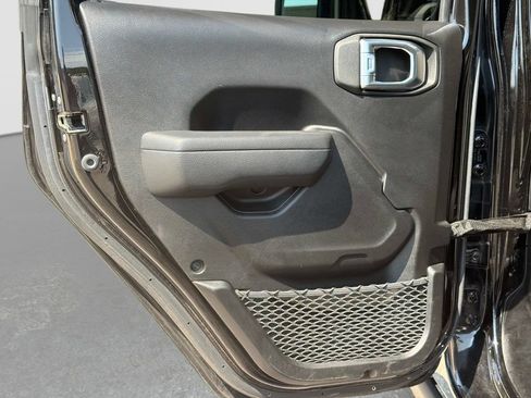 Used 2023 Jeep Wrangler Unlimited w/ Cold Weather Group AWD/4WD image 13