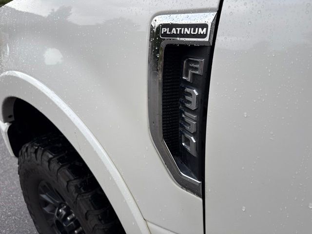 Used 2022 Ford F350 Platinum w/ Tremor Off-Road Package AWD/4WD image 17