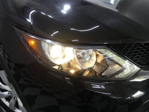 Used 2019 Nissan Rogue Sport S AWD/4WD image 15