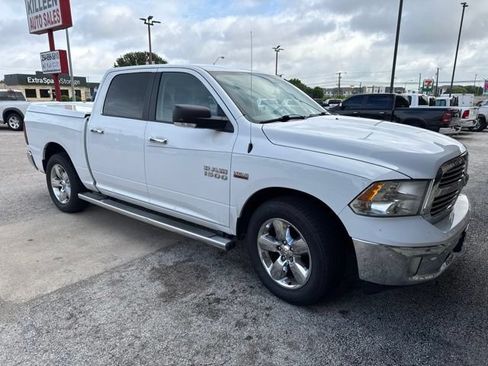 Used 2015 RAM 1500 Lone Star RWD image 3