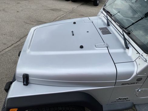Used 2004 Jeep Wrangler 4WD w/ 30" Tire & Wheel Group image 52