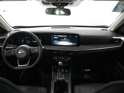 Used 2025 Nissan Kicks SV w/ SV Premium Package AWD/4WD image 14