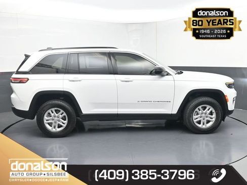 New 2025 Jeep Grand Cherokee Laredo w/ Luxury Tech Group I image 2