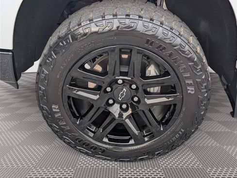 Used 2023 Chevrolet Silverado 1500 LT Trail Boss AWD/4WD image 12