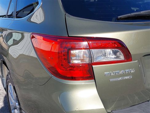 Used 2017 Subaru Outback 2.5i Premium image 49