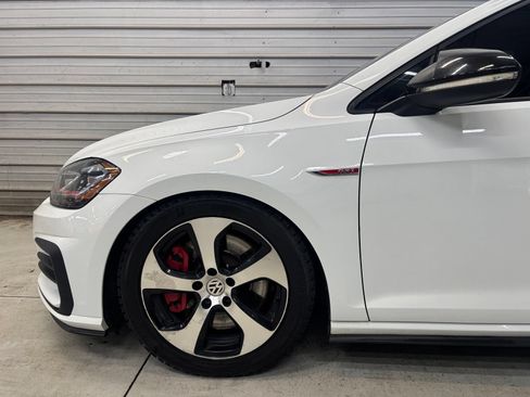 Used 2018 Volkswagen GTI SE FWD image 4
