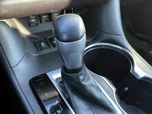 Used 2019 Toyota Highlander XLE image 31