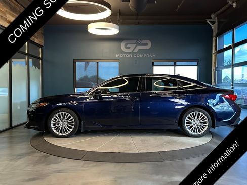 Used 2022 Toyota Avalon Limited w/ Advanced Safety Package FWD image 6