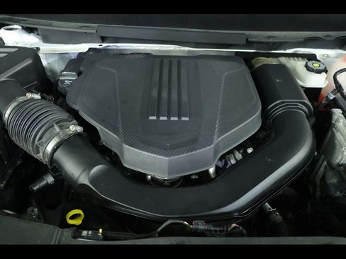 Used 2024 Chevrolet Traverse LT w/ Enhanced Driving Package image 20