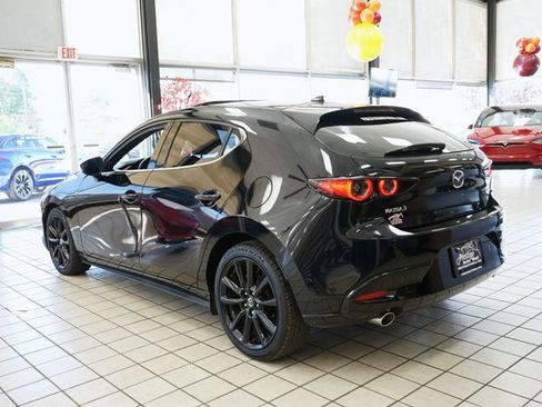 Used 2020 MAZDA MAZDA3 Hatchback w/ Premium Package image 5