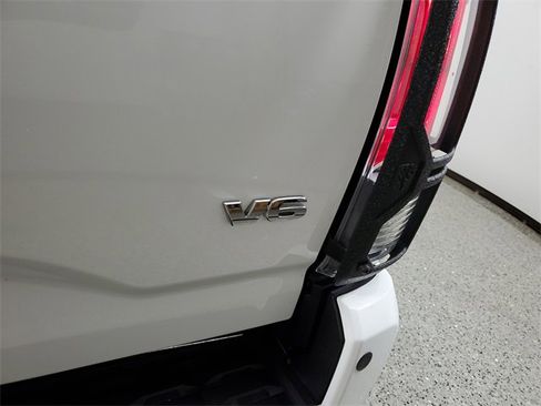 Used 2023 Toyota Tacoma TRD Sport image 5