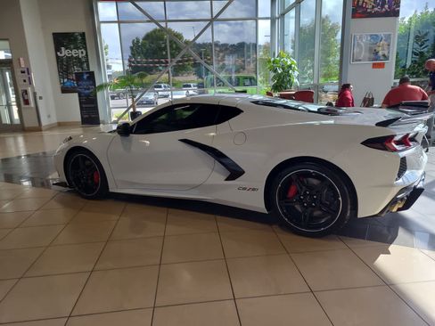 Used 2023 Chevrolet Corvette Stingray Preferred Cpe w/ Z51 Performance Package image 11