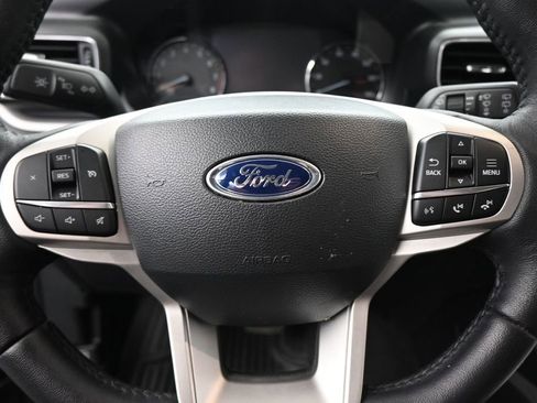 Used 2024 Ford Explorer XLT w/ Equipment Group 202A AWD/4WD image 10